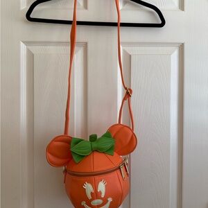 Disney Loungefly Crossbody Bag - Minnie Mouse Glow In The Dark Pumpkin